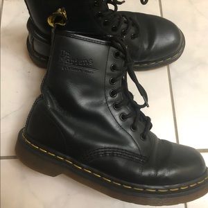 Dr Martens 1460 Smooth in W’s Size 7 & Navy